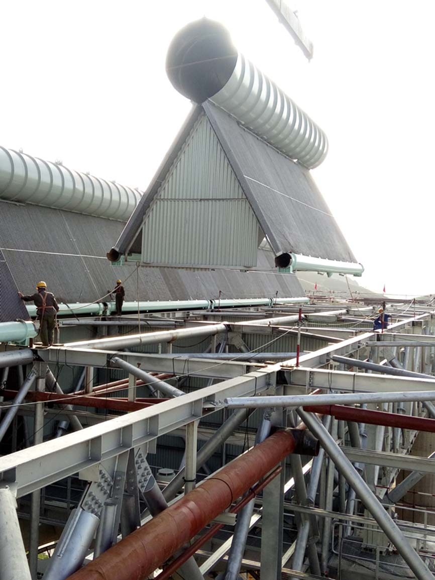 1531790895767213.jpg 11寶德空冷島管束吊裝0.jpg